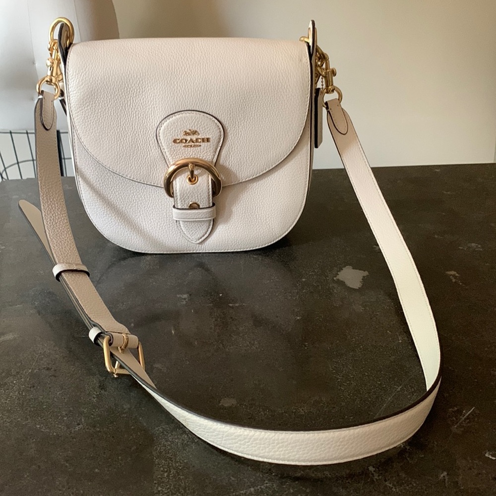 Coach pebble leather shoulder bag with detachable straps. Hardly worn.